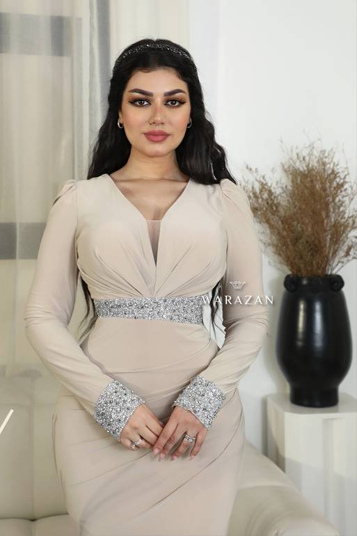 فستان سهرة بكرستال من الخصر و الكم
