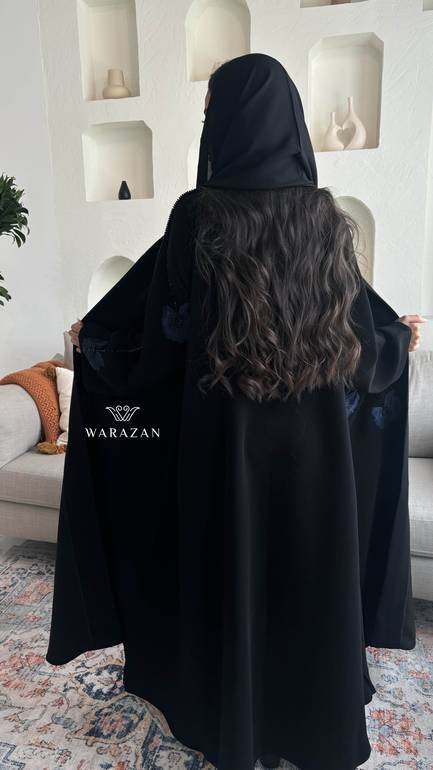 عباية بستايل تطريز ورد 