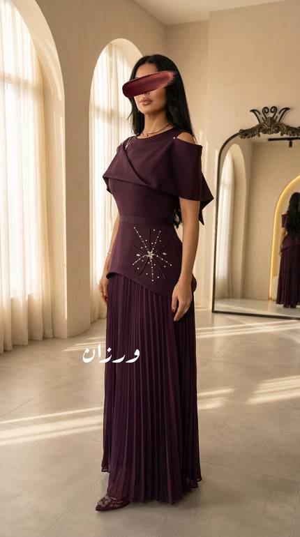 فستان سهرة أوف شولدر بتصميم بليسيه