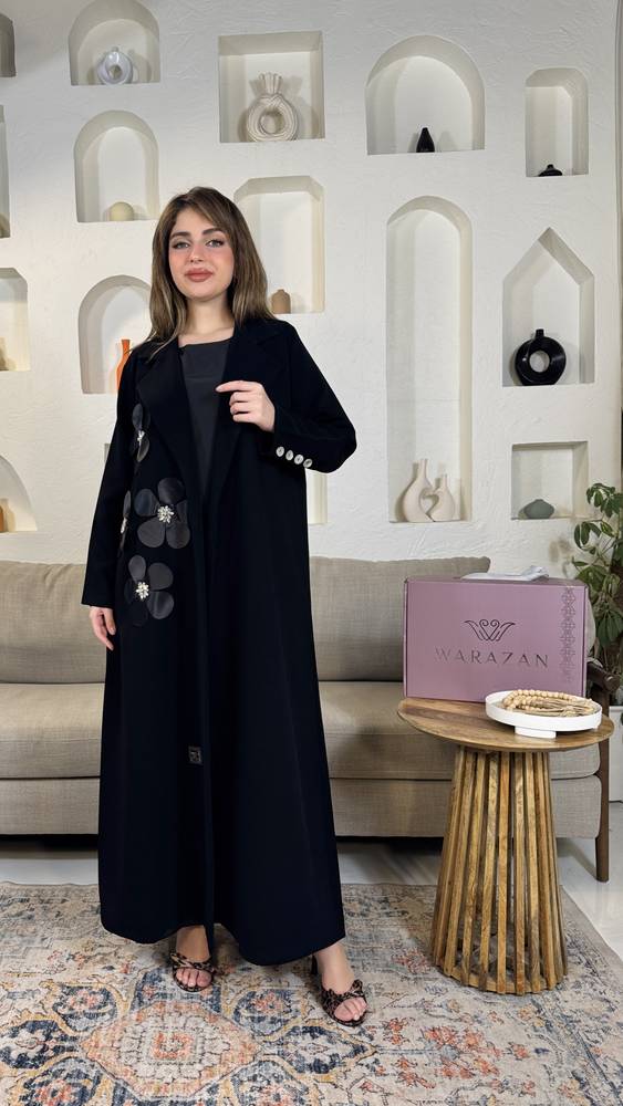 عباية بتدخيلة ورود من الجنب 