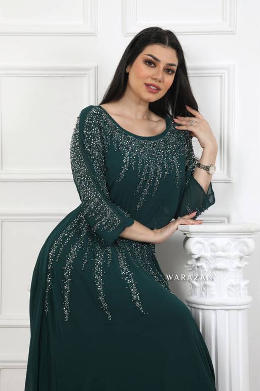 فستان سهرة ساتر بتطريز شك مقاسات كبيرة