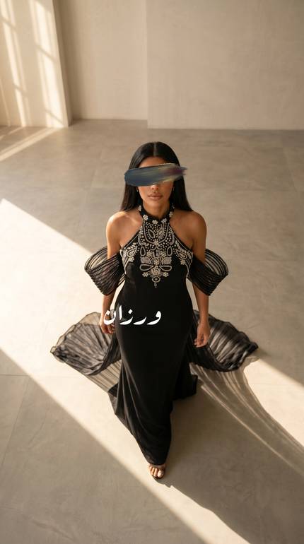 فستان كريب استريتش بشك يدوي الناعم