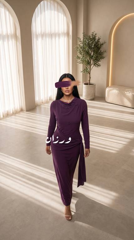 فستان ناعم بتصميم انسيابي أنيق