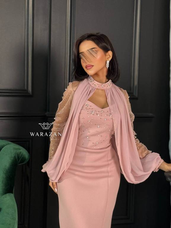 فستان سهرة بقصة من الاكمام 