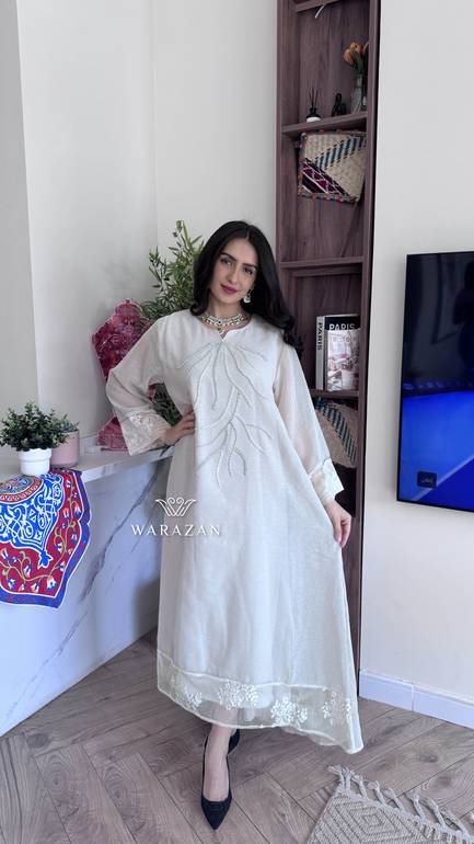 جلابيه انيقه بتطريز ورد