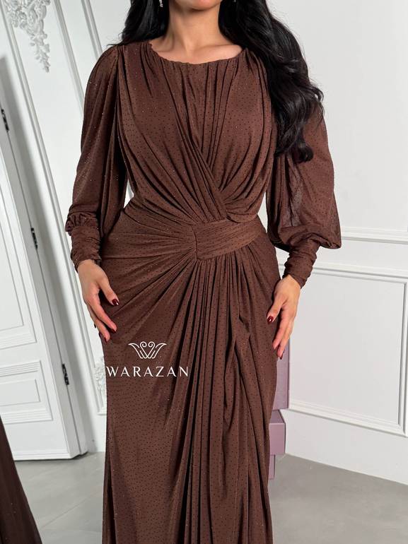 فستان بلمعة و بقصة من الخصر 
