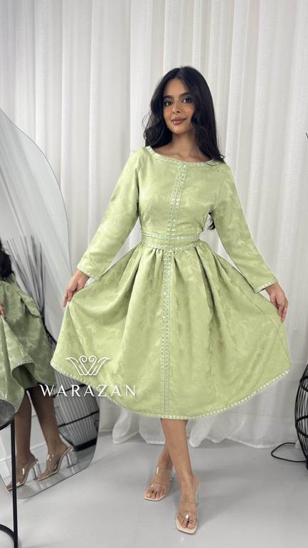 فستان ميد ناعم بتشجيرة انيقه 