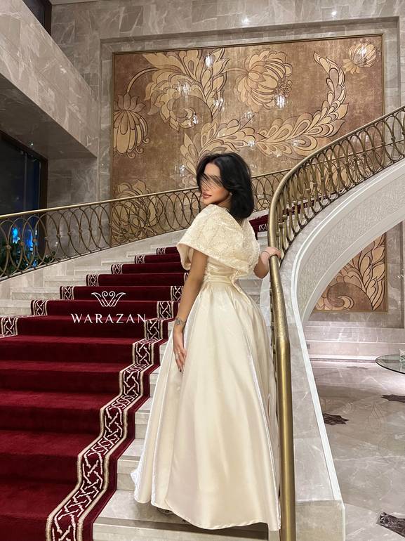 فستان سهرة أنيق مع تطريز 