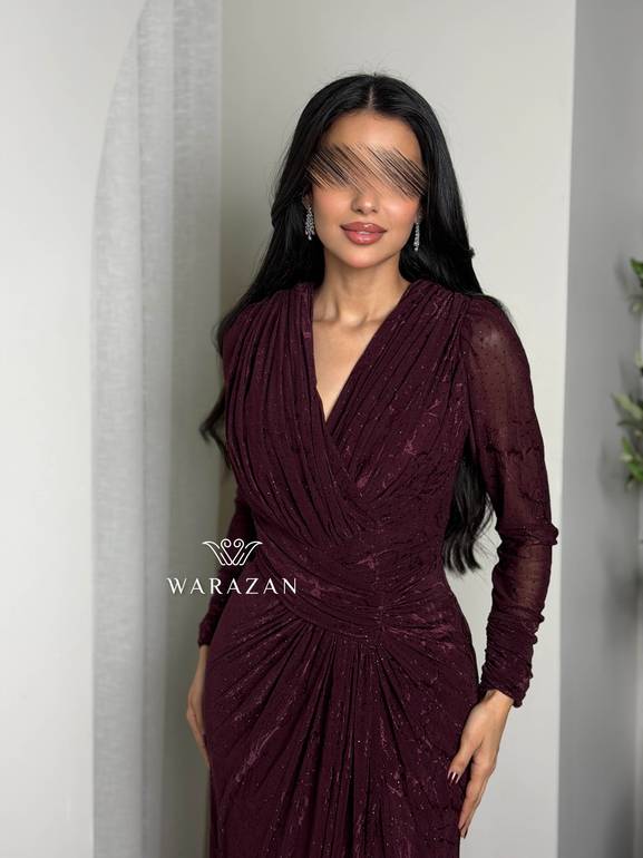 فستان سهرة بلمعة و بقصة من الخصر