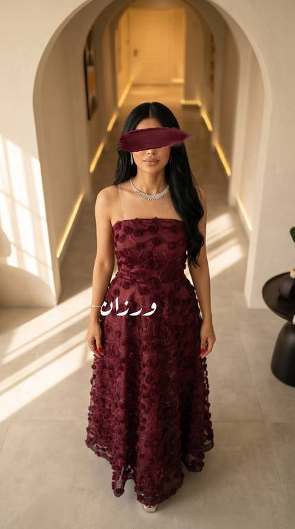 فستان سهرة نبيتي بتطريز ورد ثلاثي الأبعاد