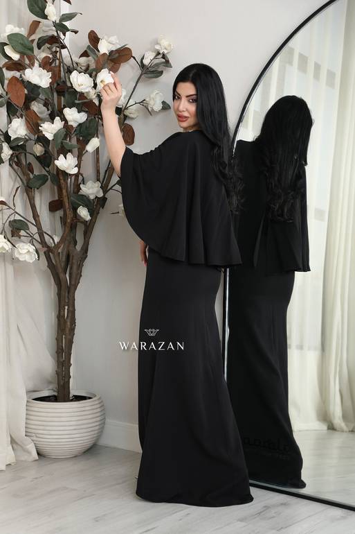 فستان سهرة ناعم بقصة أكمام واسعة 