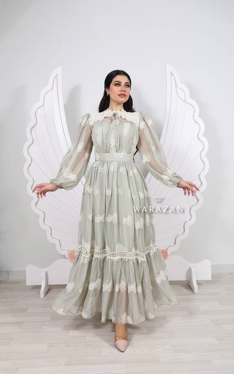 فستان مشجر ساتر بأكمام طويلة 