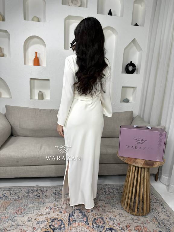 فستان سهرة ناعم بمسكه من الخصر