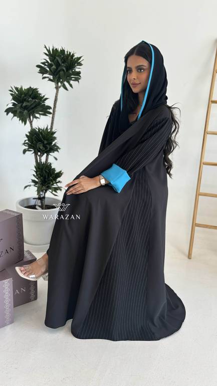 عباية كاجول بتدخيلة لون سماوي من الكم 