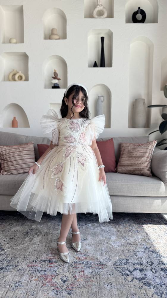 فستان سهرة بناتي اوف وايت