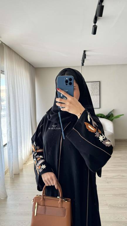 عباية لايام العيد بتطريز يدوي 