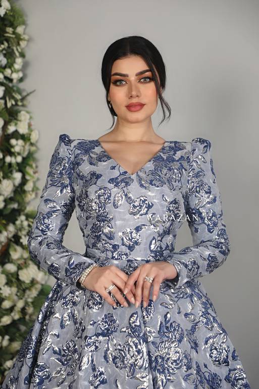فستان سهرة طويل جاكار مع تل بأكمام 