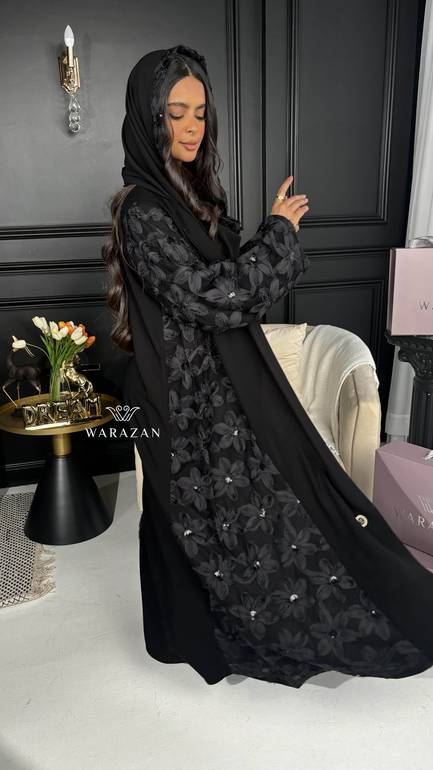 عباية انيقة بتدخيلة ورود 