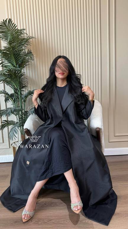 عباية رسمية سادة بقماش ميكادو تفتة