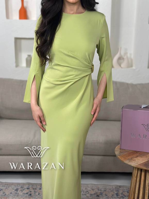 فستان سهرة ناعم بمسكه من الخصر
