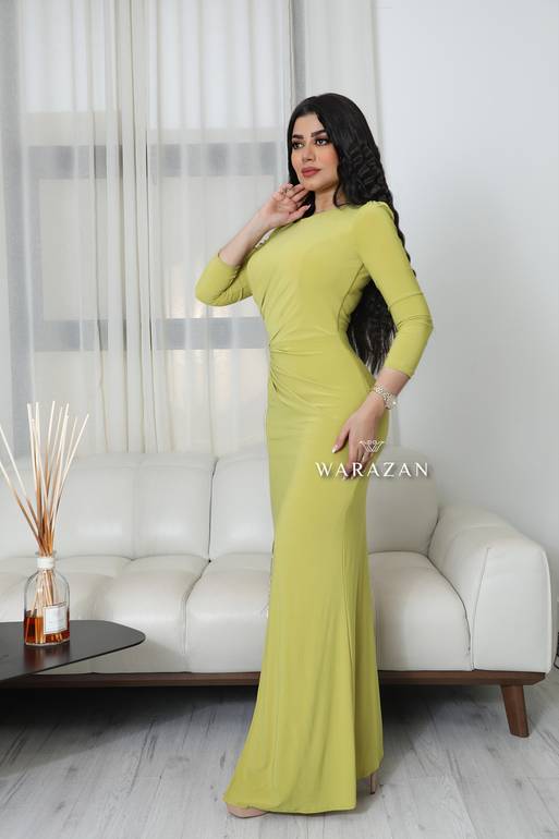 فستان سهرة انيق بستايل كم طويل