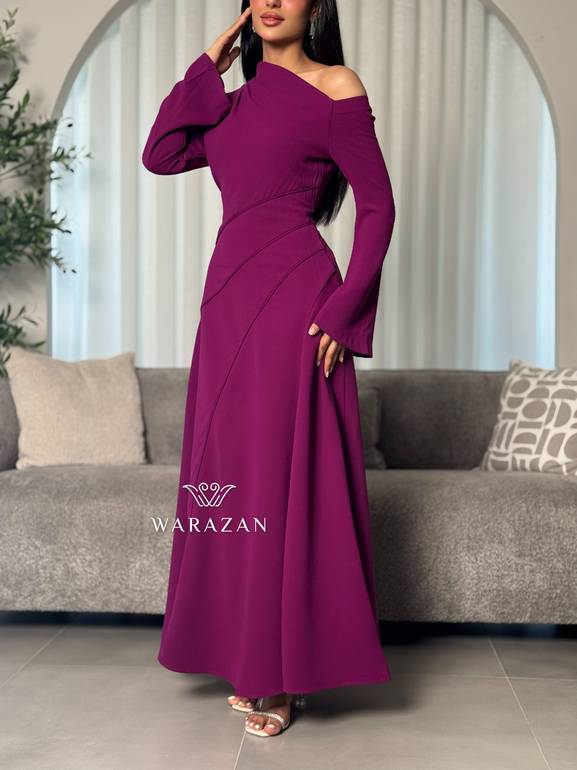 فستان ناعم بكسرات وقصة انسيابية