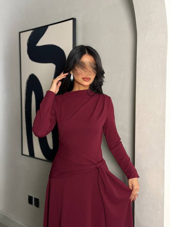فستان ناعم بقصة من الخصر 