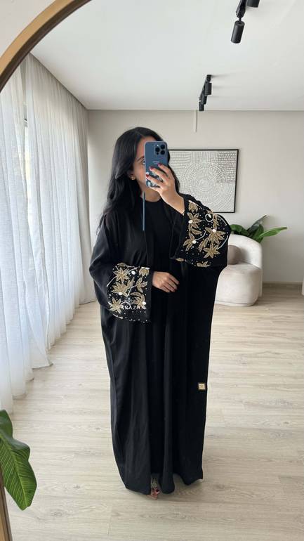 عباية فخمة للمناسبات شك وتطريز من الكم 