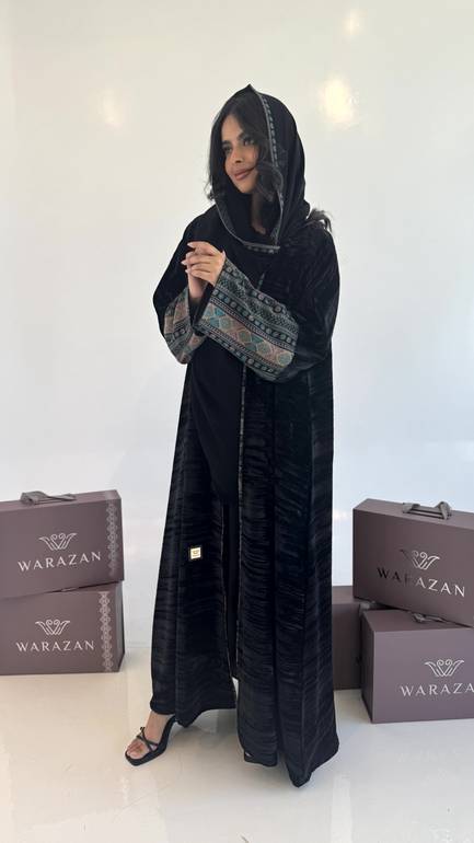  عباية مخمل شتوية