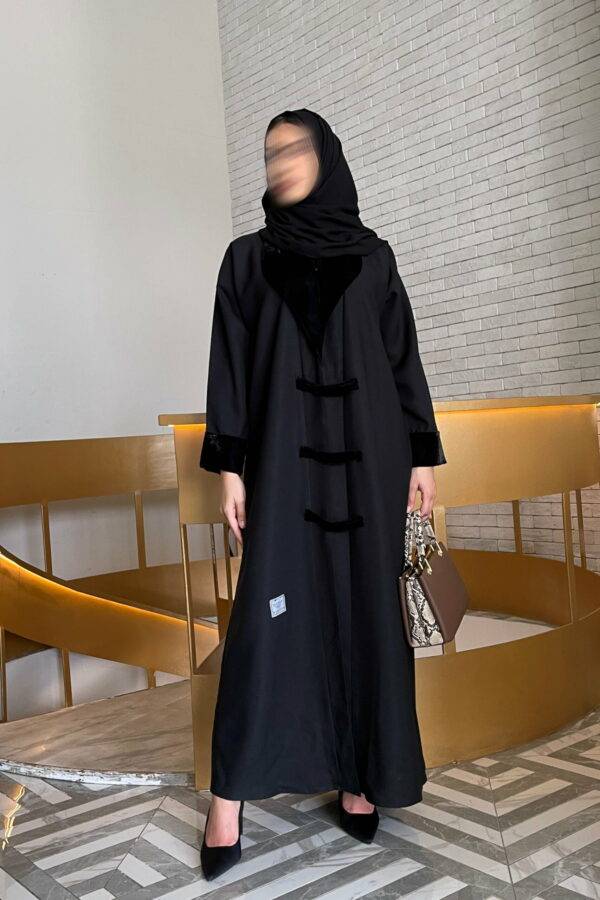 عباية فخمة بتدخيلة مخمل