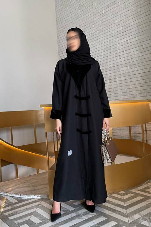 عباية فخمة بتدخيلة مخمل