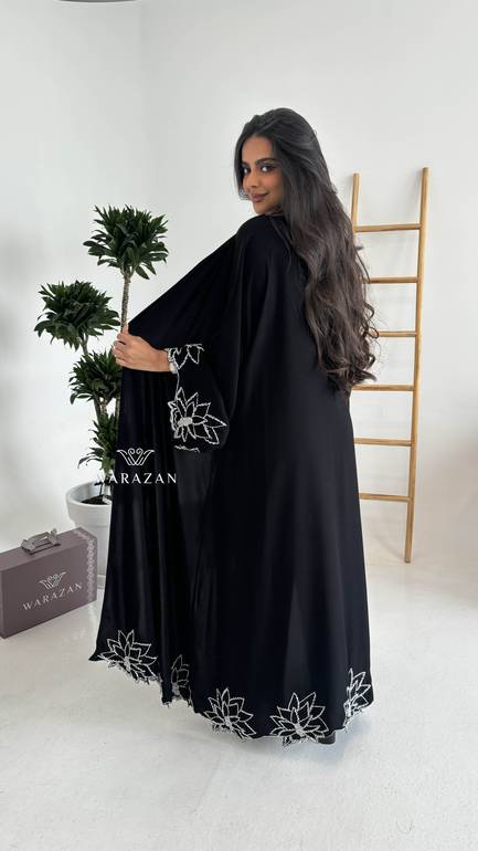 عباية بتطريز شك انيق 