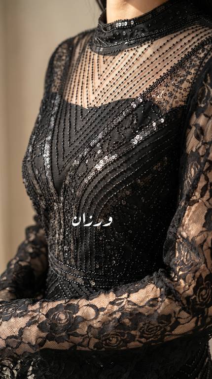 فستان ملكي بتدخيلة دانتيل ملكي