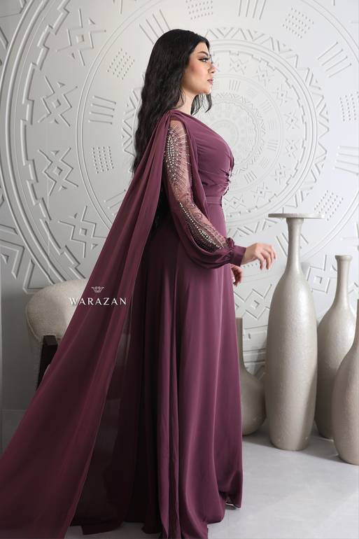 فستان سهرة ناعم راقي بحزام من الخصر 