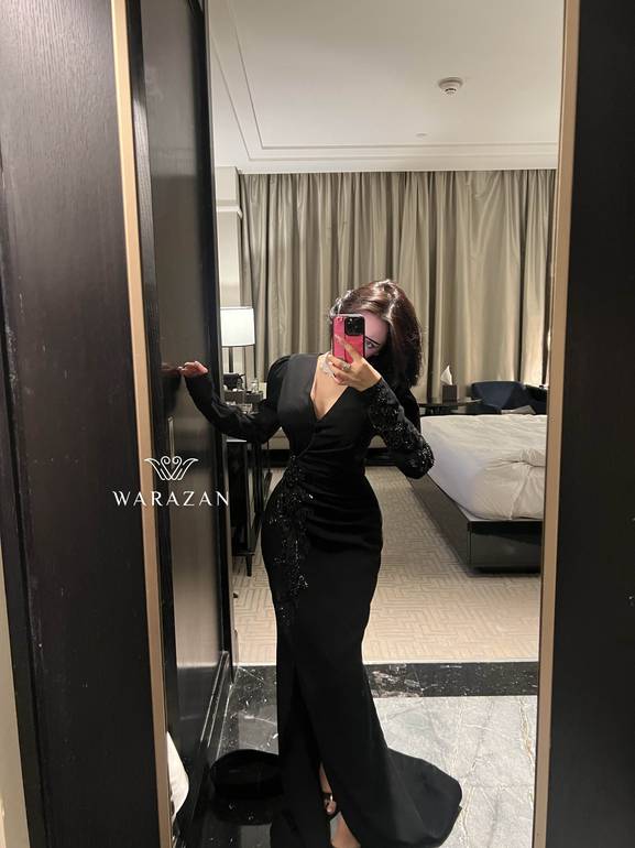 فستان سهرة طويل أسود ماسك بتطريز 