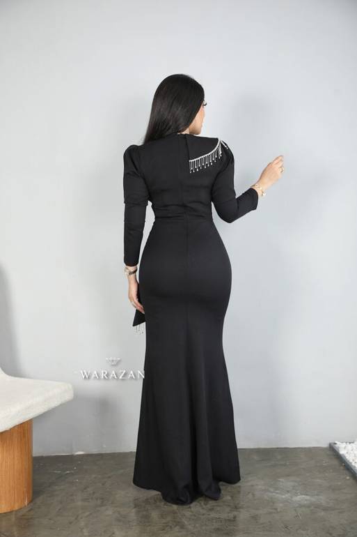 فستان سهرة ناعم بأكمام طويلة شك