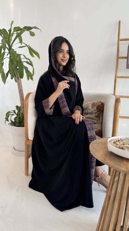 عبايه كريب دبل فيس مع قماش كشميري