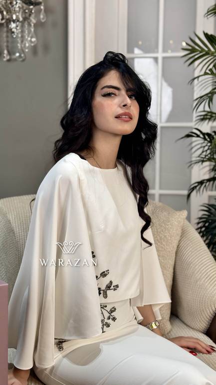 طقم انيق بقصة من الكم