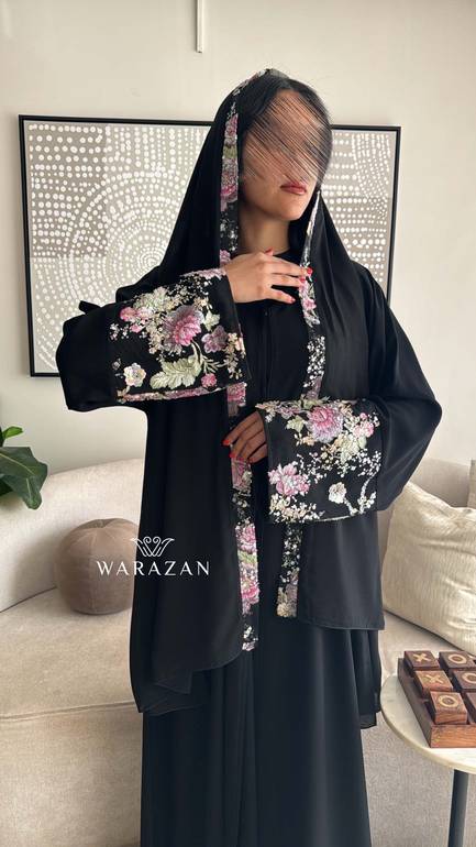 عباية بتطريز يدوي مشجر بلونين 