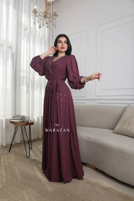 فستان سهرة ساتر بتطريز راقي