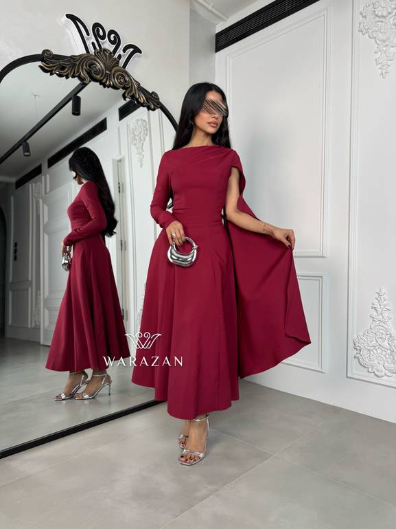 فستان سهرة ناعم  بكيب انسيابي يغطي الأكتاف