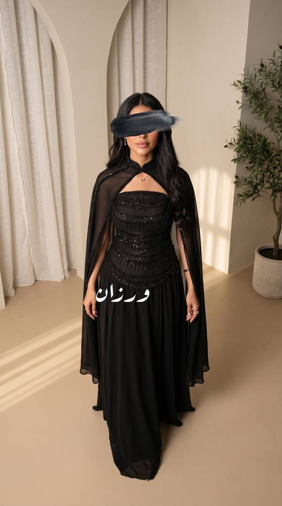 فستان سهرة أسود بكاب شيفون وتطريز فاخر