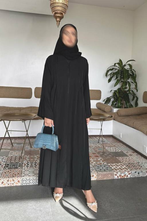 عباية كلوش بقماش ناعم
