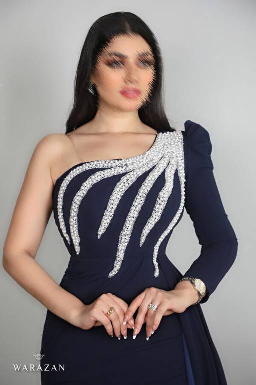فستان كريب استريتش ماسك بتطريز و كم واحد