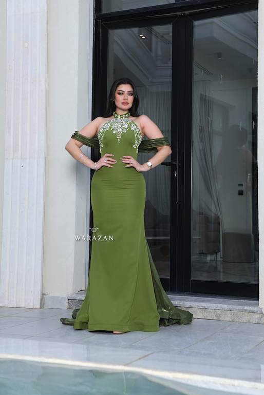 فستان سهرة راقي للمناسبات بتطريز 