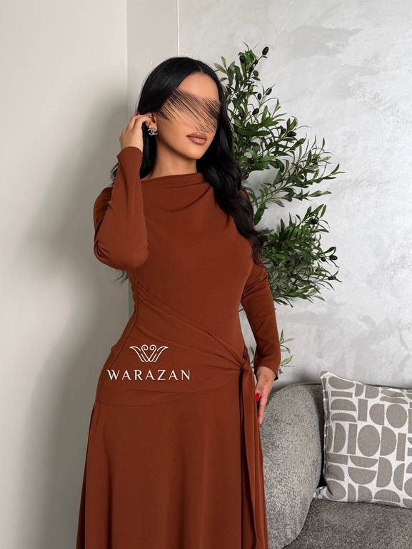 فستان ناعم بقصة من الخصر 
