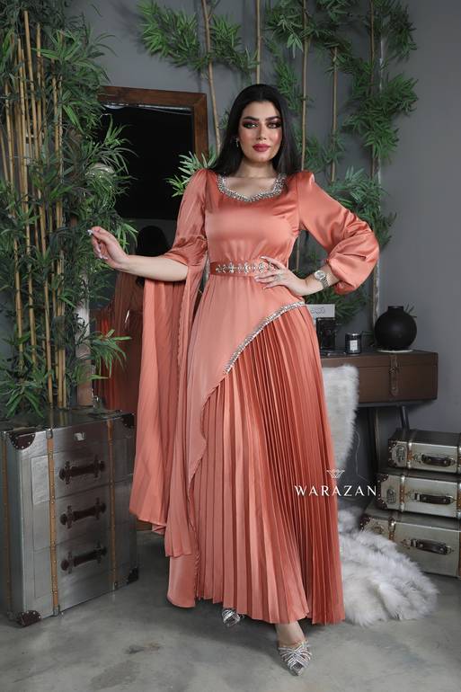فستان راقي بيليسيه وتطريز