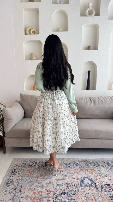 قميص ساتان باكمام طويلة