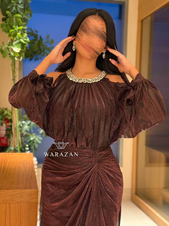 فساتين أنيقة للمناسبات بقصة من الكتف ورزان