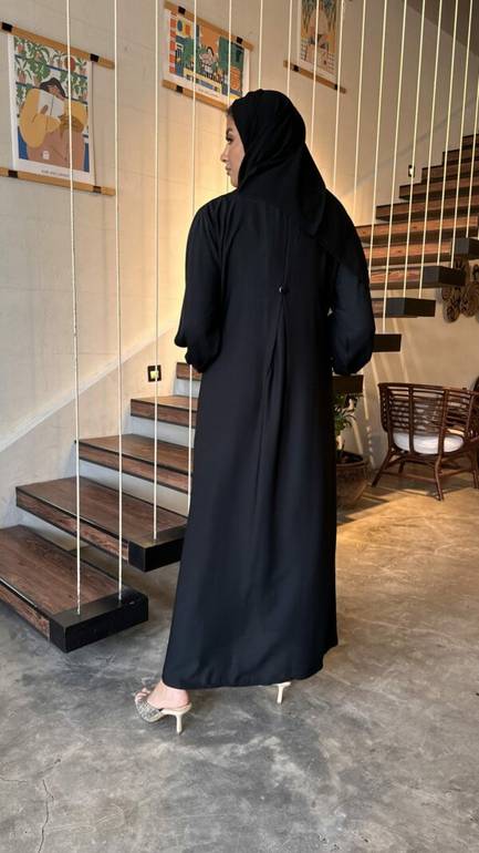 عباية دوام رسمية ساترة مع جيوب